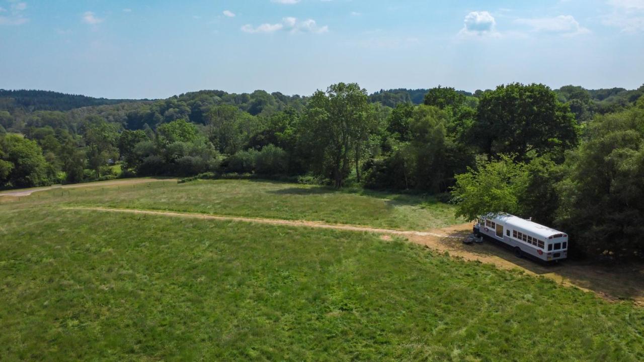 American School Bus Retreat With Hot Tub In Sussex Meadow Uckfield Εξωτερικό φωτογραφία